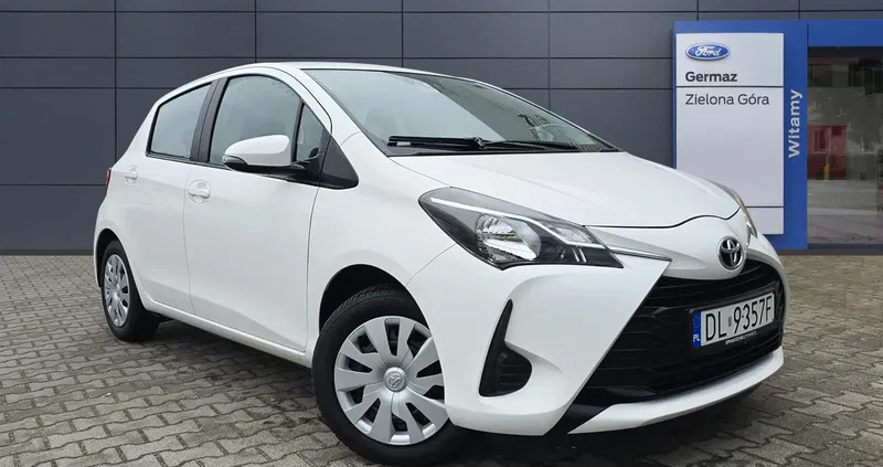 samochody osobowe Toyota Yaris cena 47900 przebieg: 100475, rok produkcji 2019 z Miłomłyn